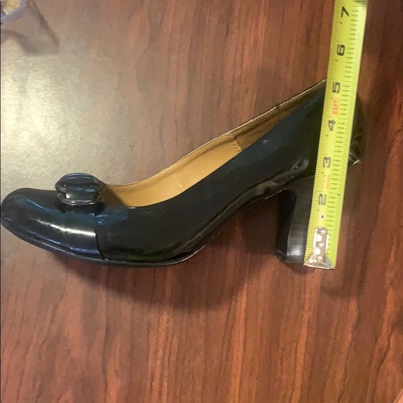 Black Heels size 10 - Picture 3 of 4